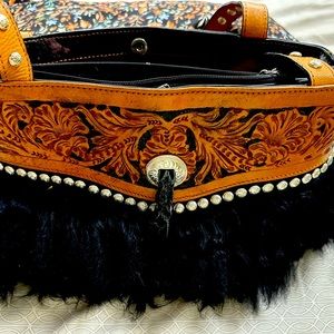 Montana silversmith, leather purse